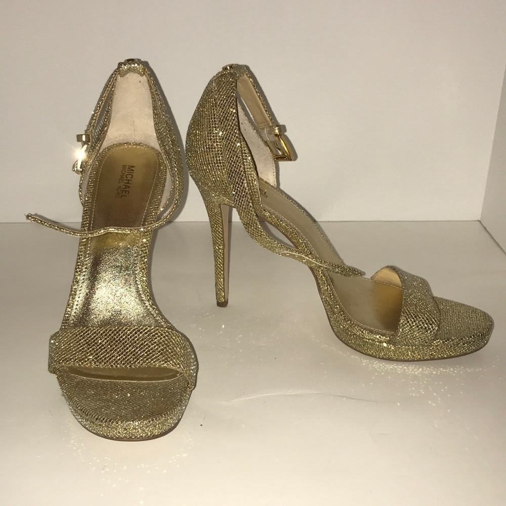 🌴 MICHAEL Michael Kors gold sandals